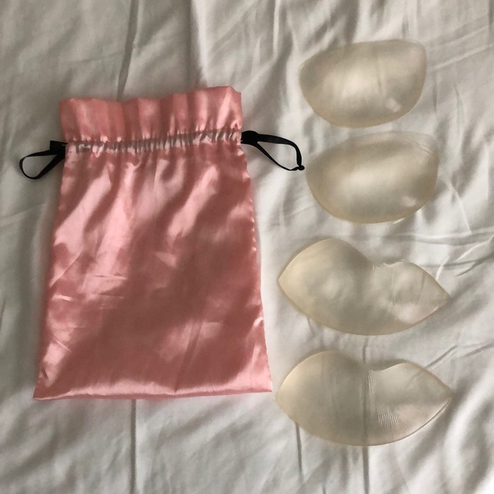 Victoria’s Secret bra inserts
